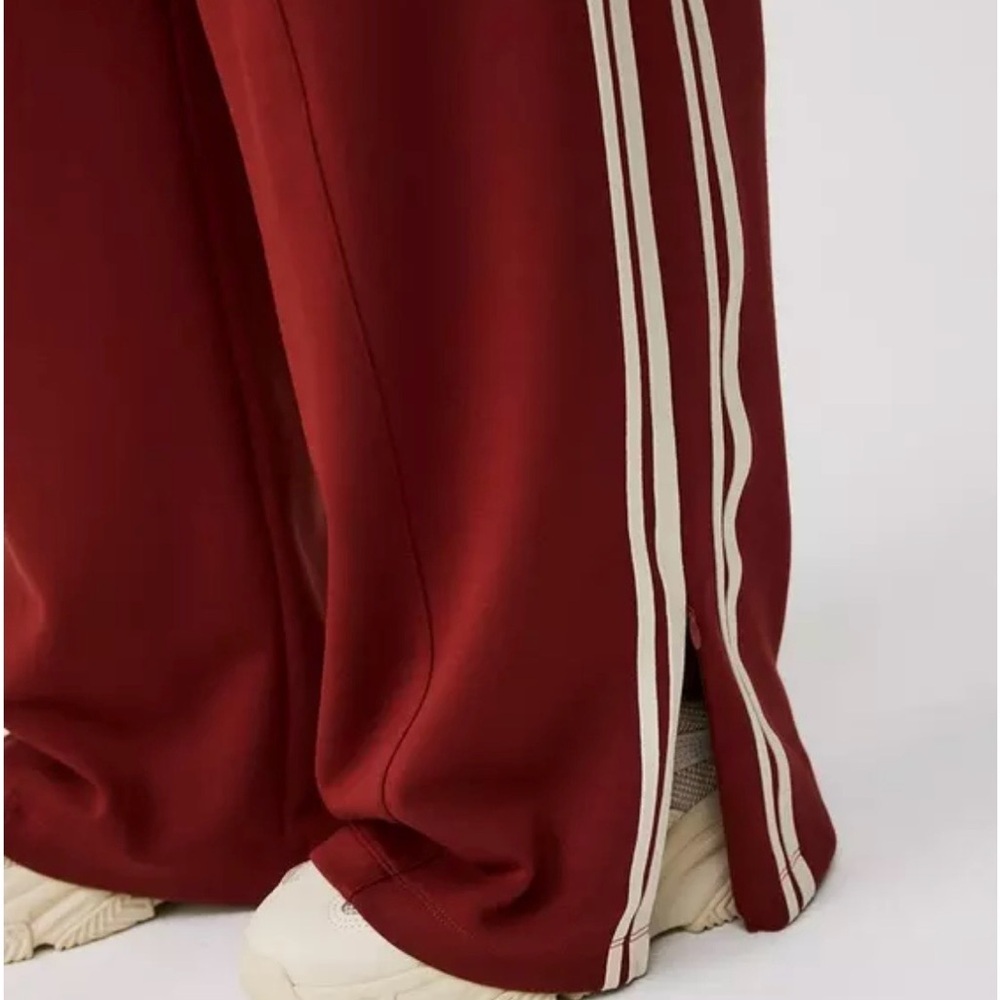 NWT Torrid Studio High Rise Pull-on Track Pants, Size 4 - Picture 4 of 11